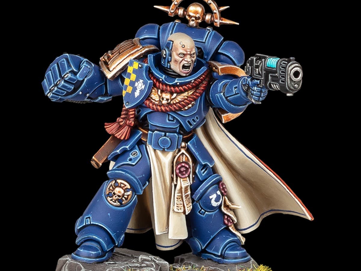 Space Marine Captain Power Fists