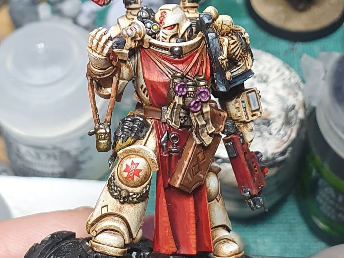 Apothecary Space Marine Proxy Miniature