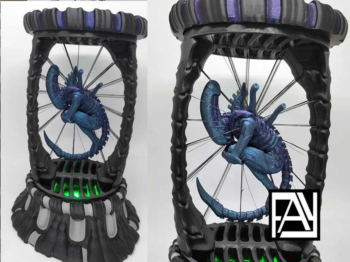 Suspended Xenomorph Stls
